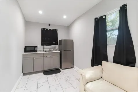 809 Columbia Street Orlando FL 32805
