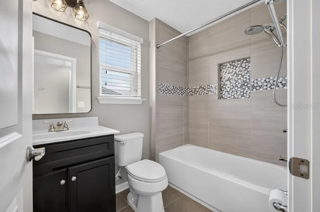 161 S Coopers Hawk Way Palm Coast FL 32164