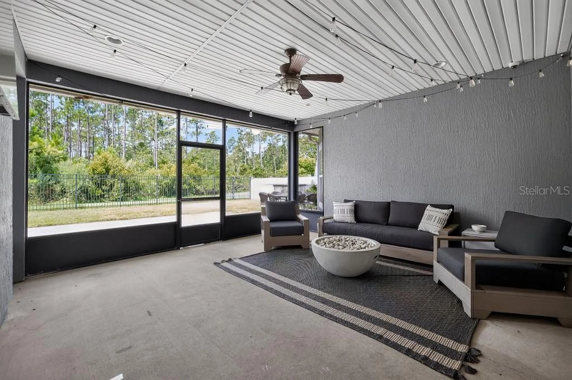 161 S Coopers Hawk Way Palm Coast FL 32164