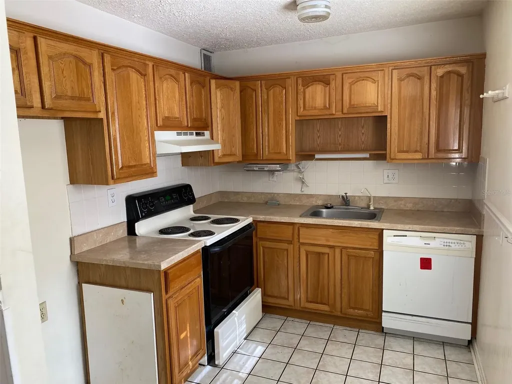 11720 Raintree Lake Lane Tampa FL 33617