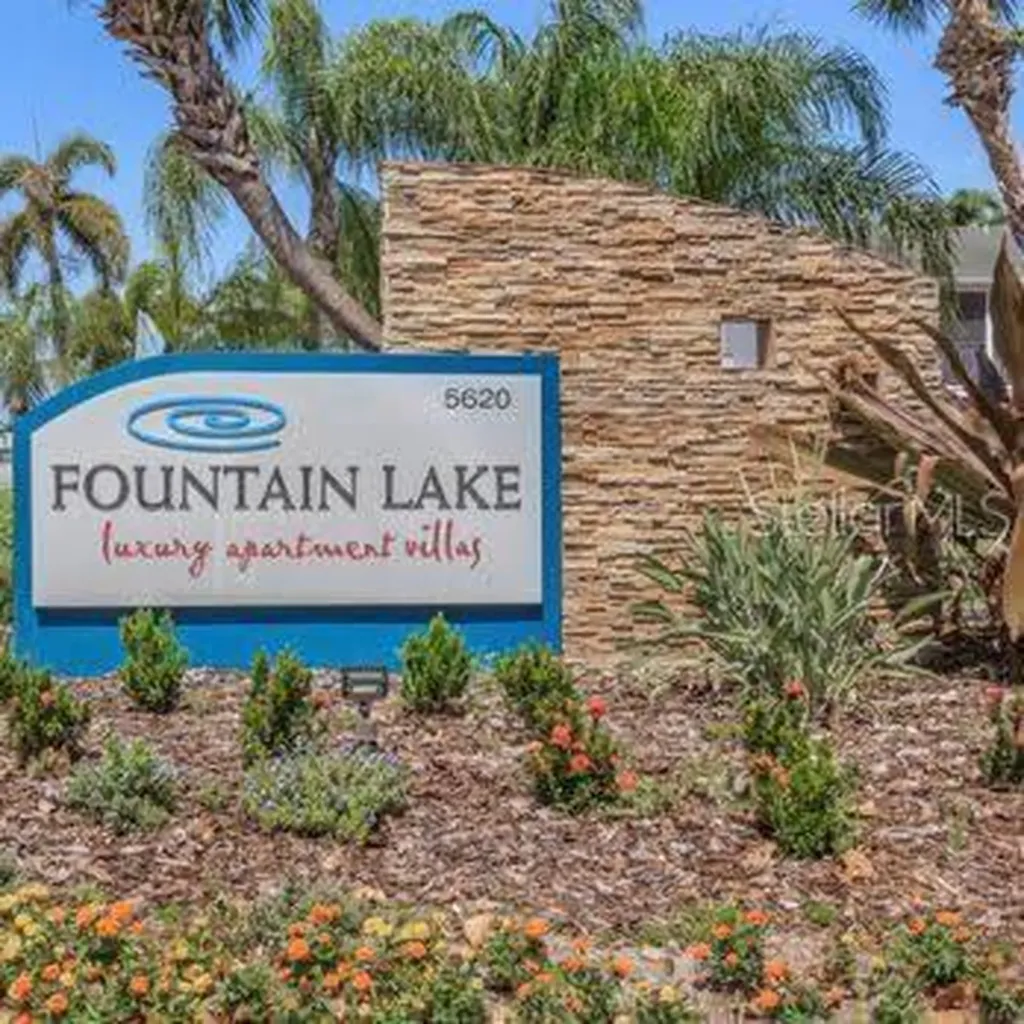 5503 Fountain Lake Circle Bradenton FL 34207