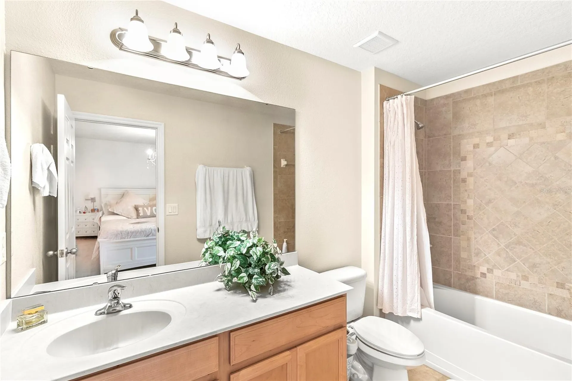 2615 Santosh Cove Kissimmee FL 34746