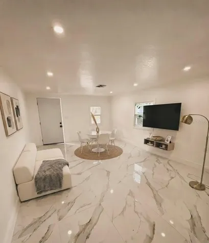 5228 Andrus Avenue Orlando FL 32810