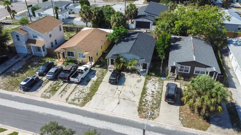 2834 & 2836 Freemont Terrace S St Petersburg FL 33712