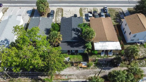 2834 & 2836 Freemont Terrace S St Petersburg FL 33712