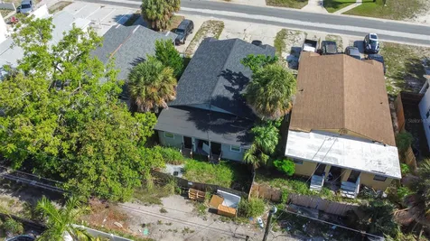 2834 & 2836 Freemont Terrace S St Petersburg FL 33712