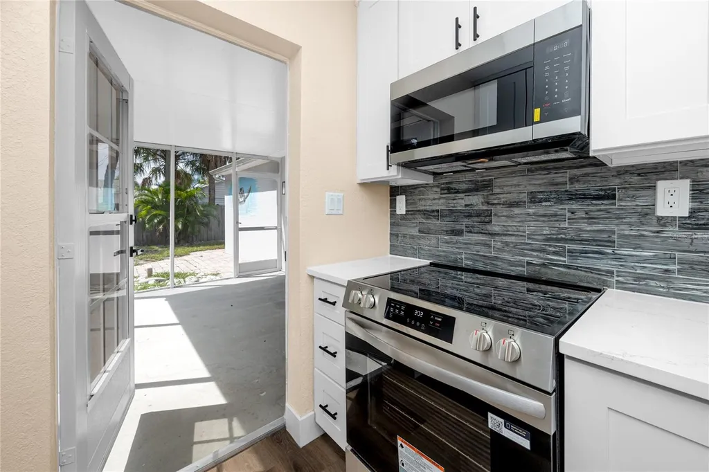 504 79th Avenue St Petersburg FL 33706