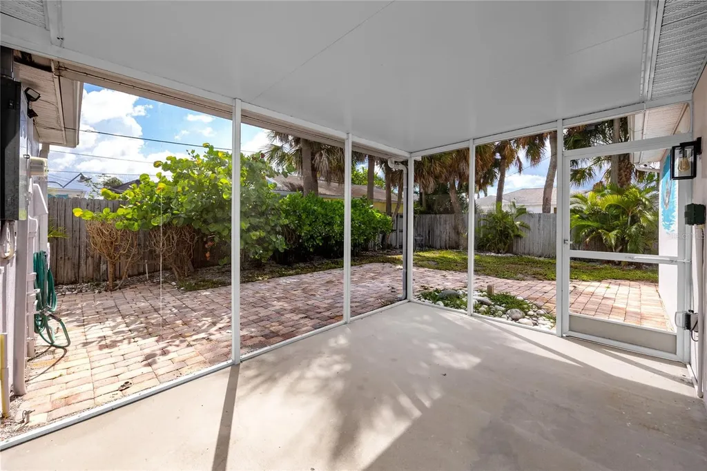 504 79th Avenue St Petersburg FL 33706