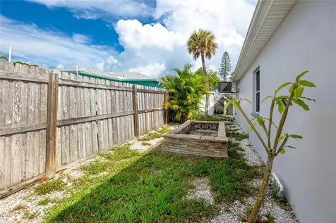 504 79th Avenue St Petersburg FL 33706