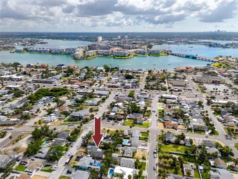 504 79th Avenue St Petersburg FL 33706