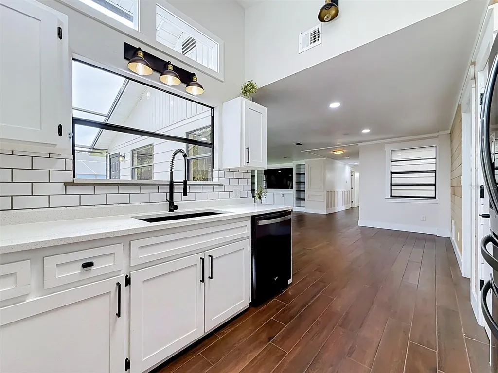 12756 Poinsettia Avenue Seminole FL 33776