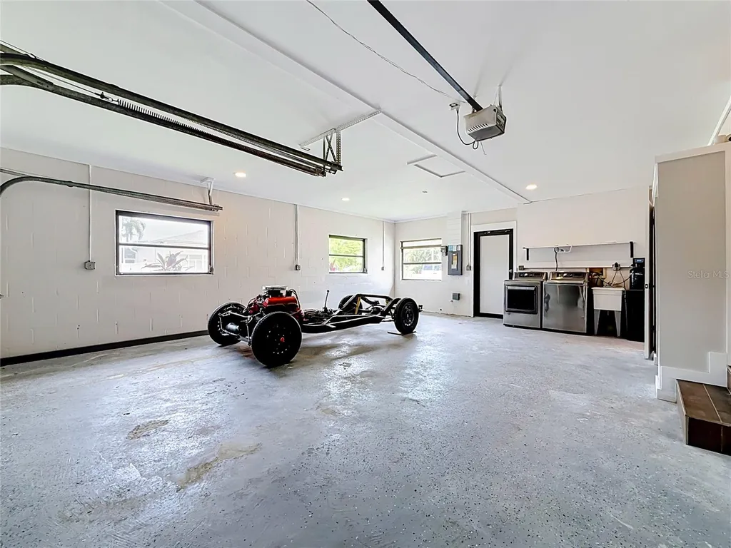 12756 Poinsettia Avenue Seminole FL 33776