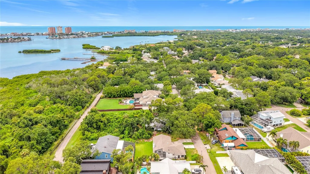 12756 Poinsettia Avenue Seminole FL 33776