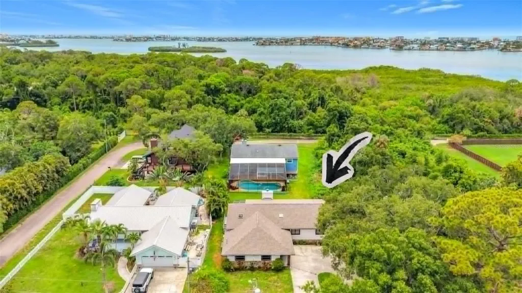 12756 Poinsettia Avenue Seminole FL 33776
