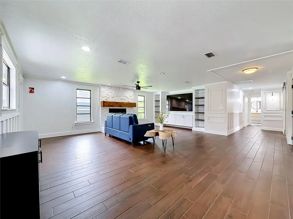 12756 Poinsettia Avenue Seminole FL 33776