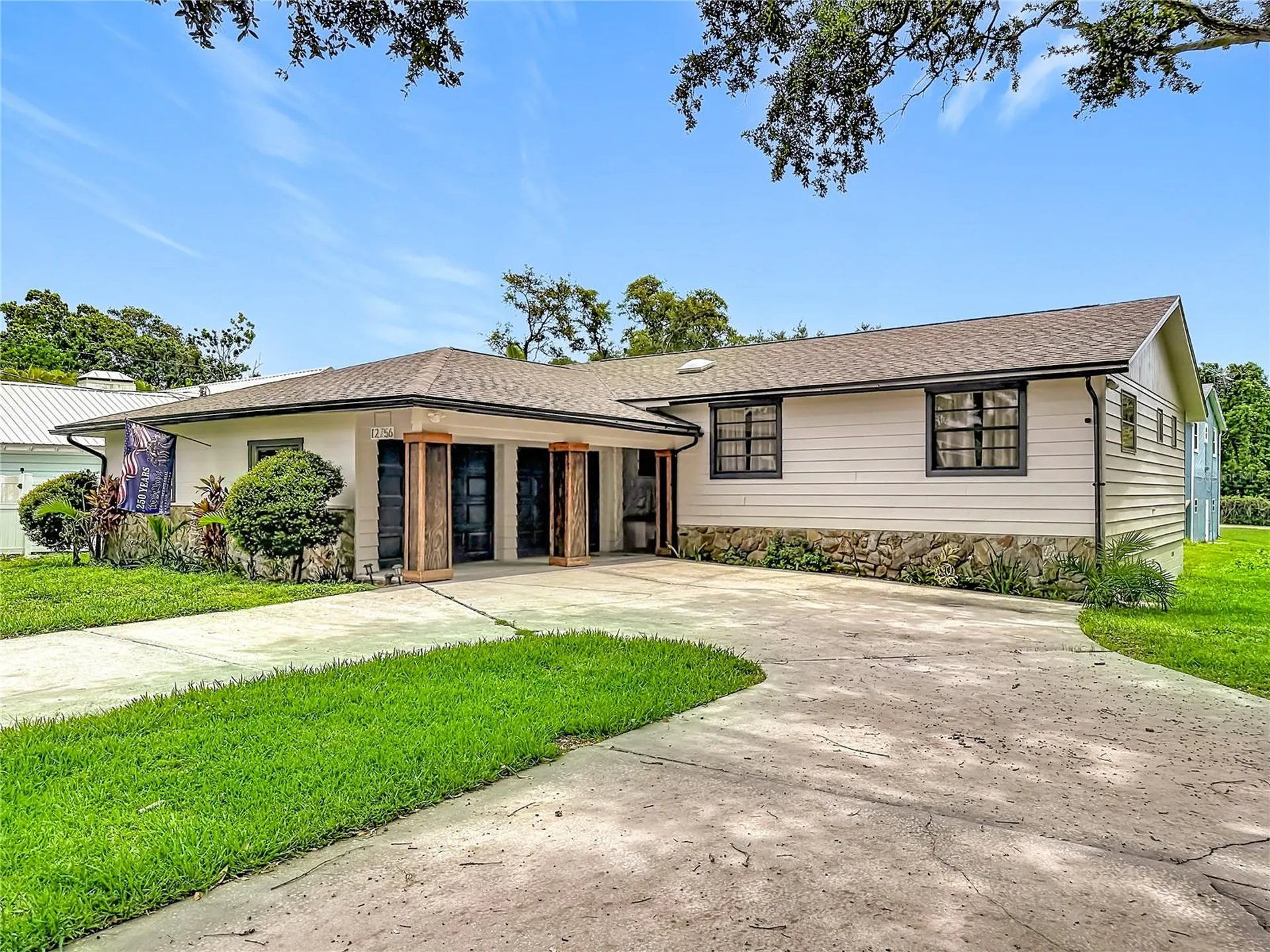 12756 Poinsettia Avenue Seminole FL 33776