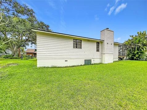 12756 Poinsettia Avenue Seminole FL 33776