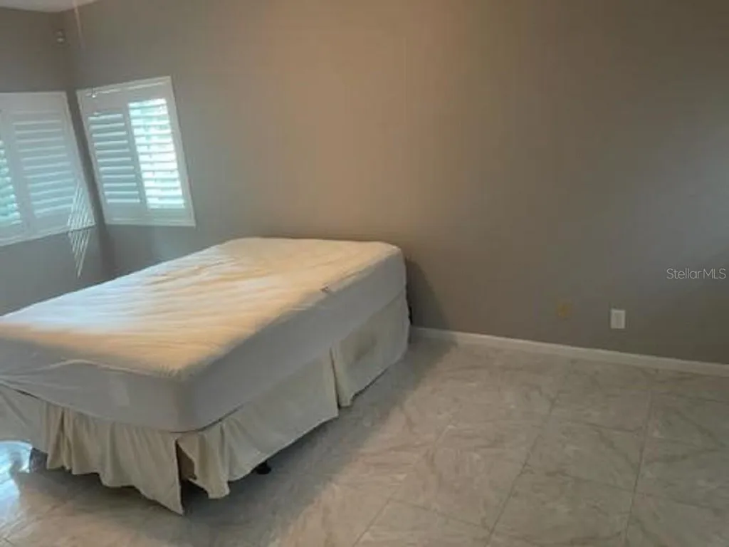 90 S Highland Avenue Tarpon Springs FL 34689