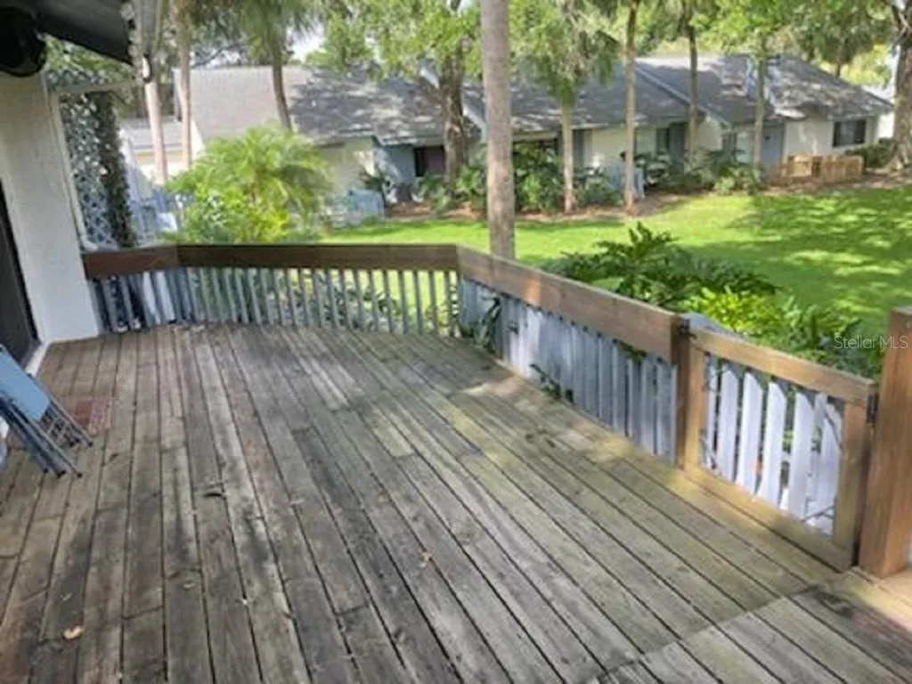 90 S Highland Avenue Tarpon Springs FL 34689