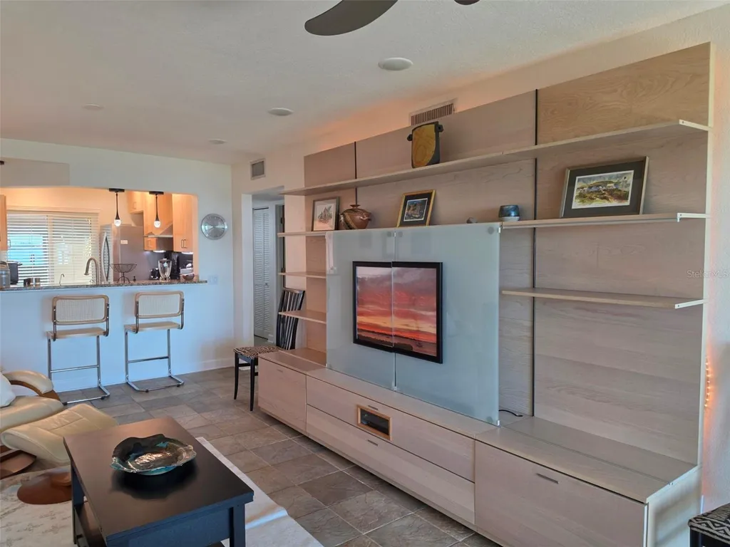 6295 Bahia Del Mar Circle St Petersburg FL 33715