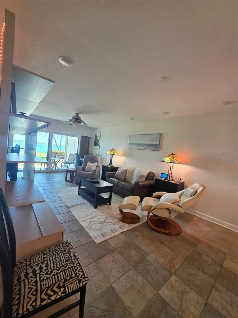 6295 Bahia Del Mar Circle St Petersburg FL 33715