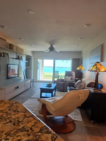 6295 Bahia Del Mar Circle St Petersburg FL 33715