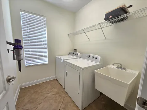 7855 Tuscany Woods Drive Tampa FL 33647