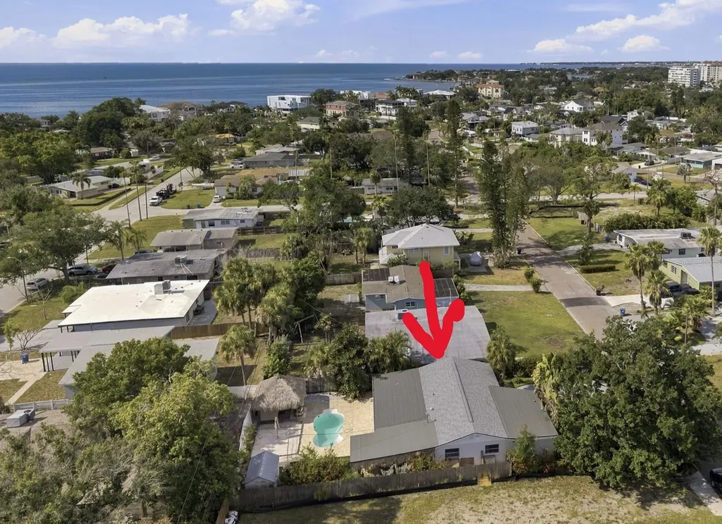 3947 Huntington Street NE St Petersburg FL 33703