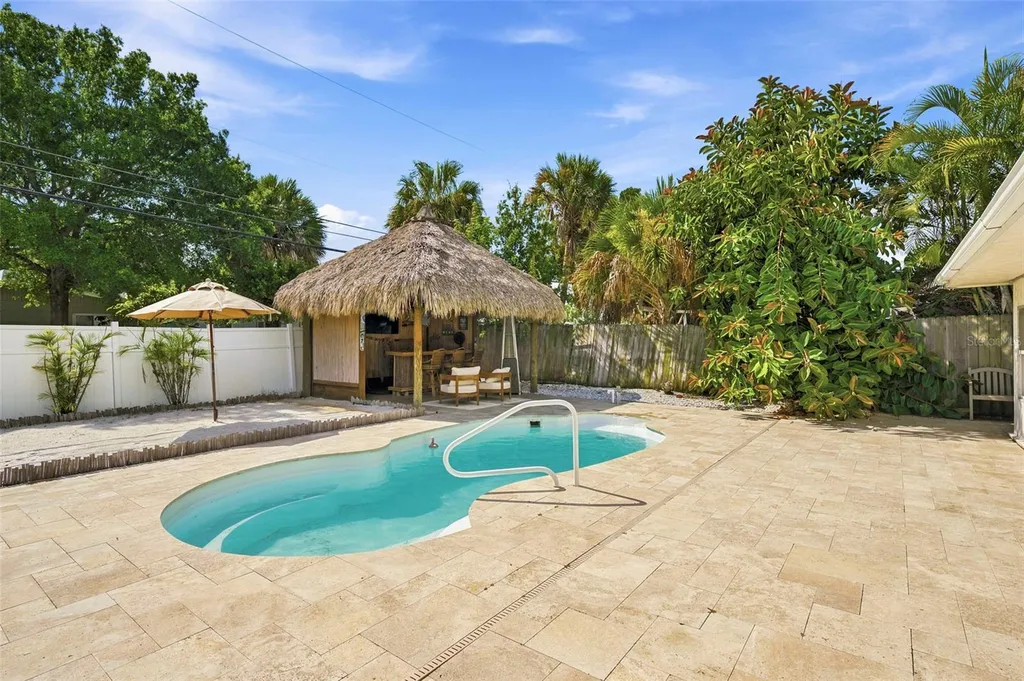 3947 Huntington Street NE St Petersburg FL 33703