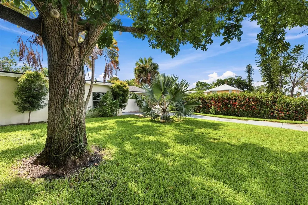 3947 Huntington Street NE St Petersburg FL 33703