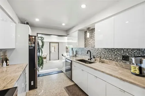 3947 Huntington Street NE St Petersburg FL 33703