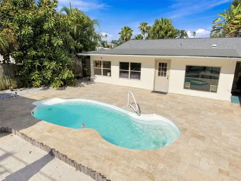 3947 Huntington Street NE St Petersburg FL 33703