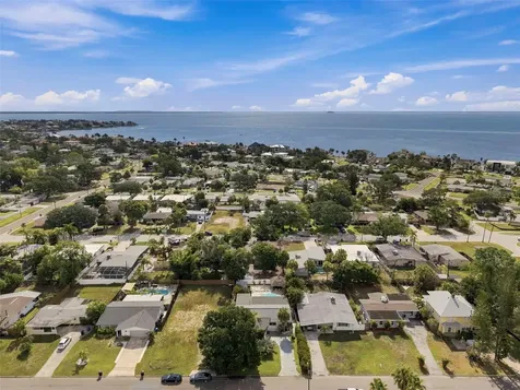 3947 Huntington Street NE St Petersburg FL 33703