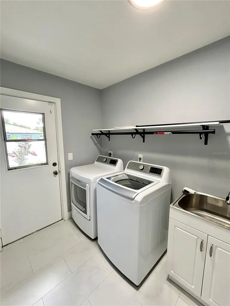 4633 Brooksdale Drive Sarasota FL 34232