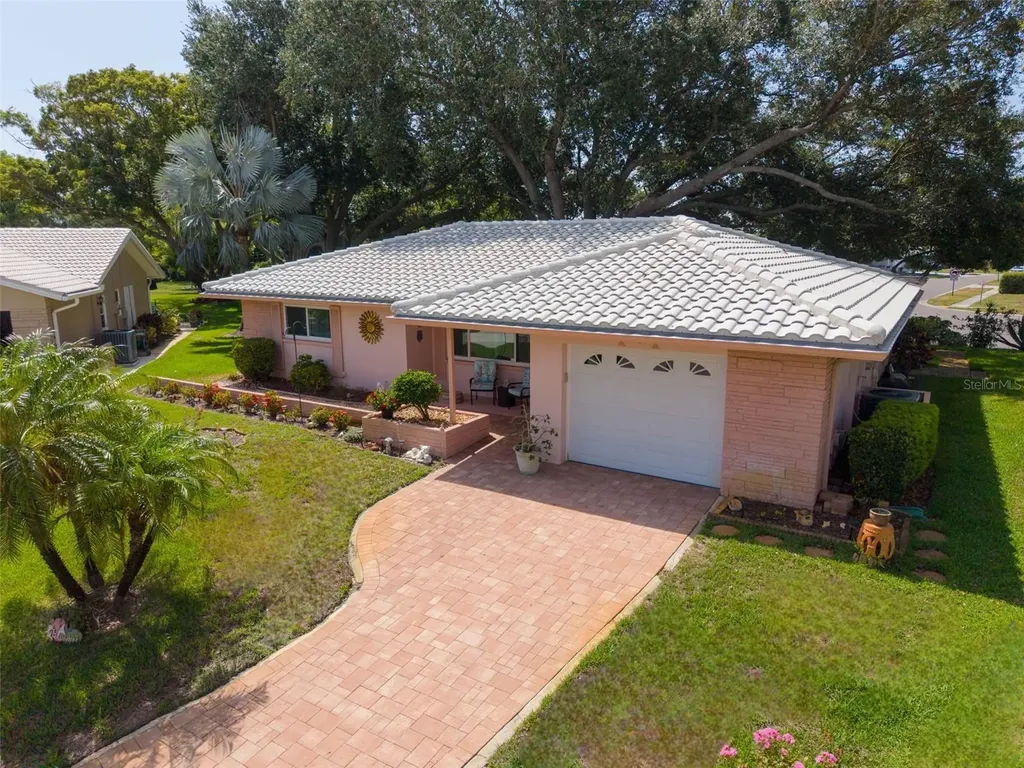 1520 Kenmore Court Palm Harbor FL 34684