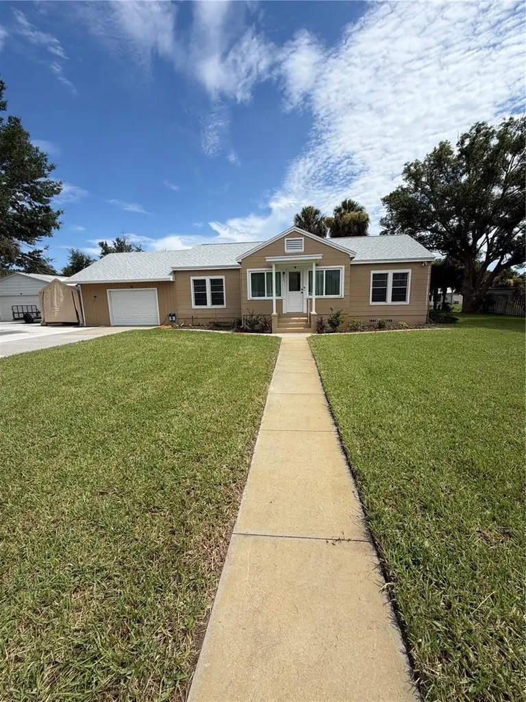 207 E Halifax Avenue Oak Hill FL 32759