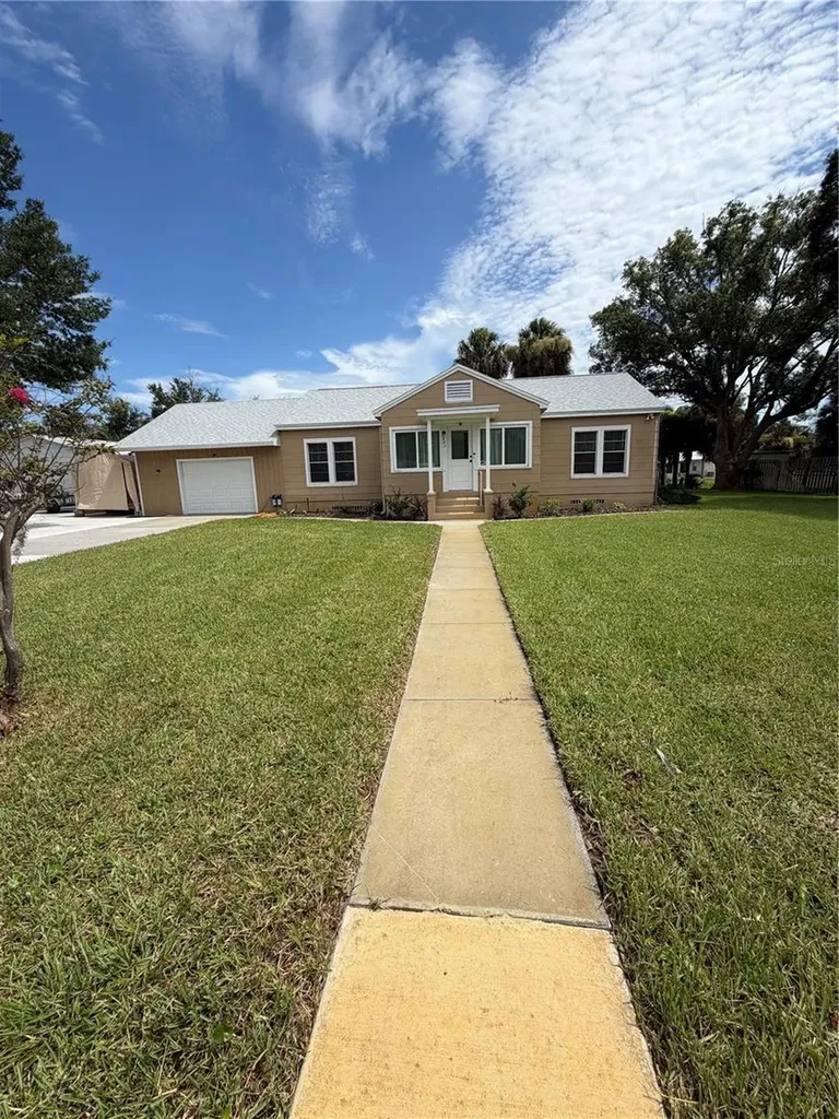 207 E Halifax Avenue Oak Hill FL 32759