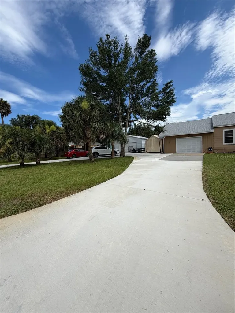 207 E Halifax Avenue Oak Hill FL 32759