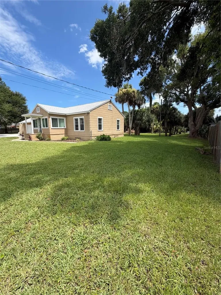 207 E Halifax Avenue Oak Hill FL 32759