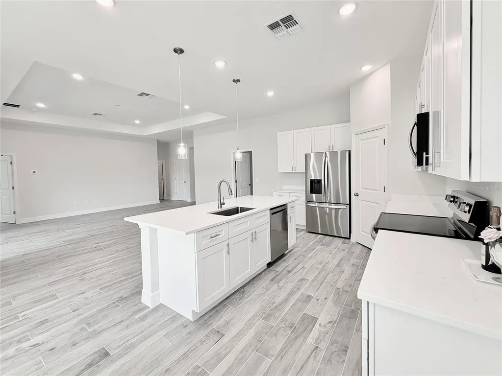 30280 W Bluebell Avenue Eustis FL 32736