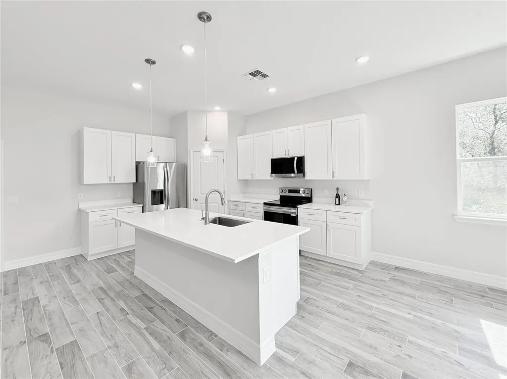 30280 W Bluebell Avenue Eustis FL 32736