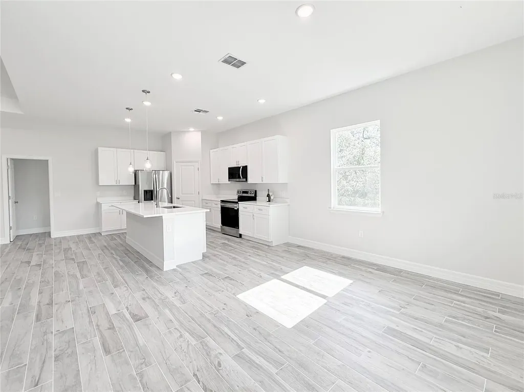 30280 W Bluebell Avenue Eustis FL 32736