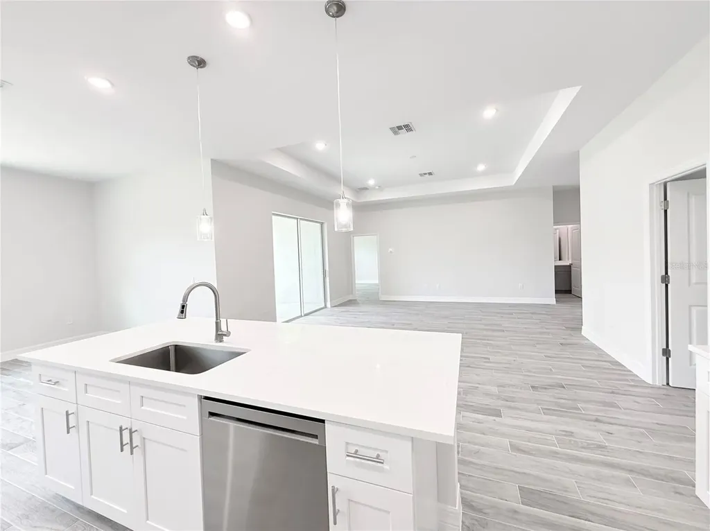 30280 W Bluebell Avenue Eustis FL 32736