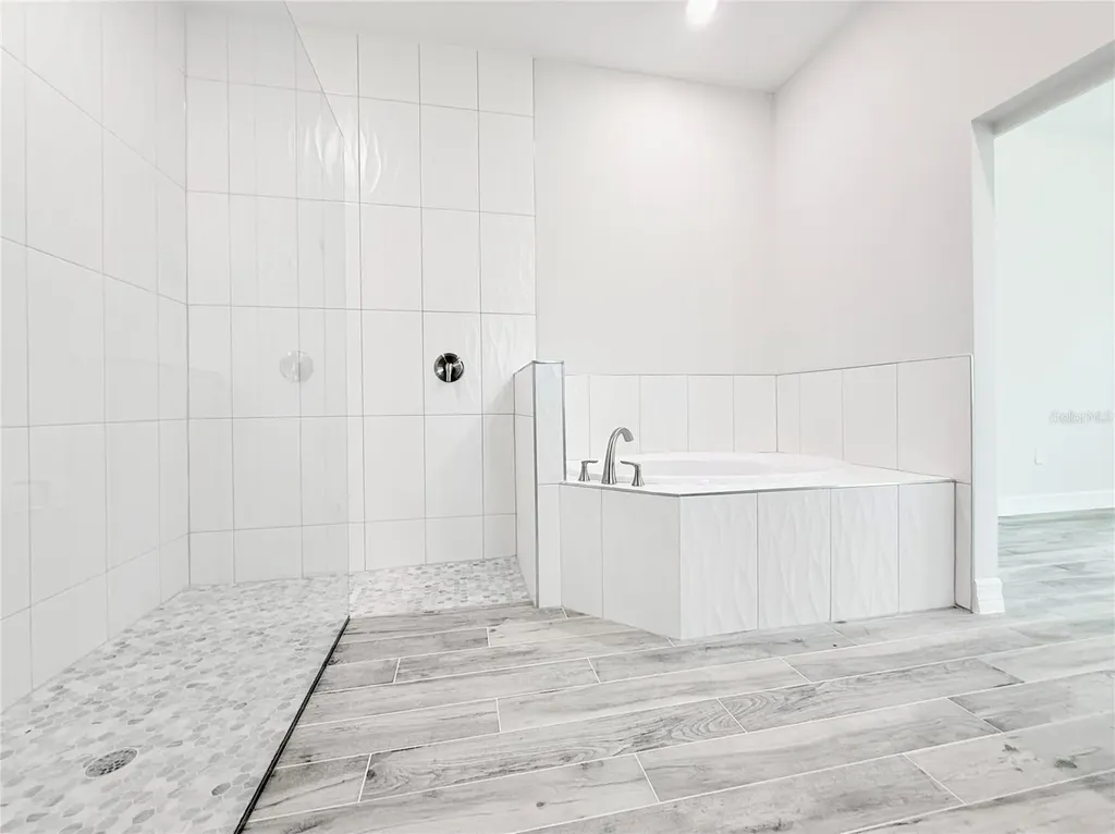 30280 W Bluebell Avenue Eustis FL 32736