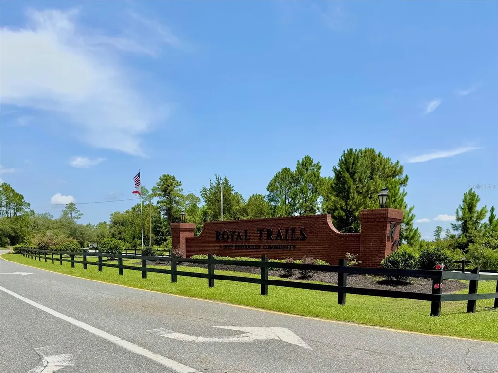 30280 W Bluebell Avenue Eustis FL 32736