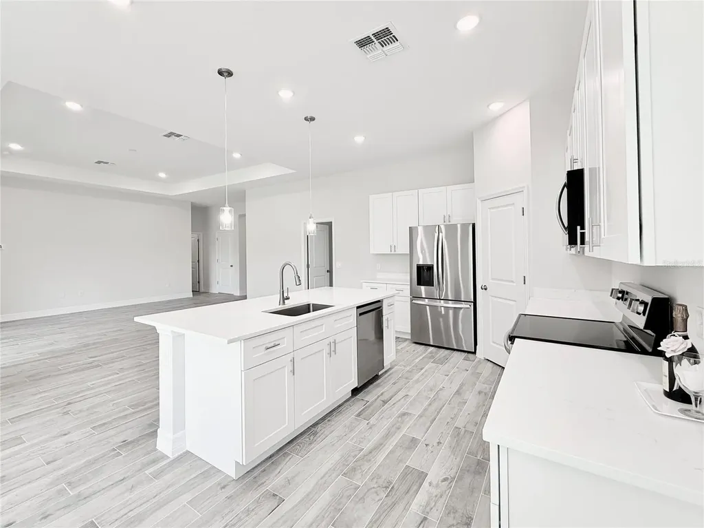 30280 W Bluebell Avenue Eustis FL 32736
