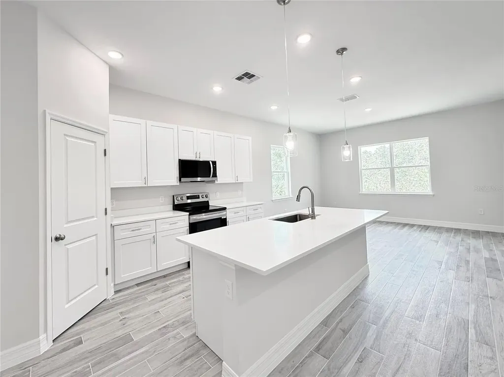 30280 W Bluebell Avenue Eustis FL 32736