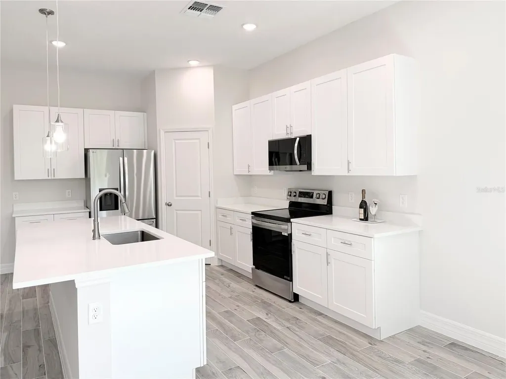 30280 W Bluebell Avenue Eustis FL 32736