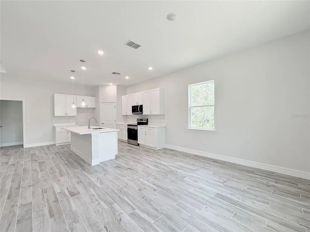 30280 W Bluebell Avenue Eustis FL 32736