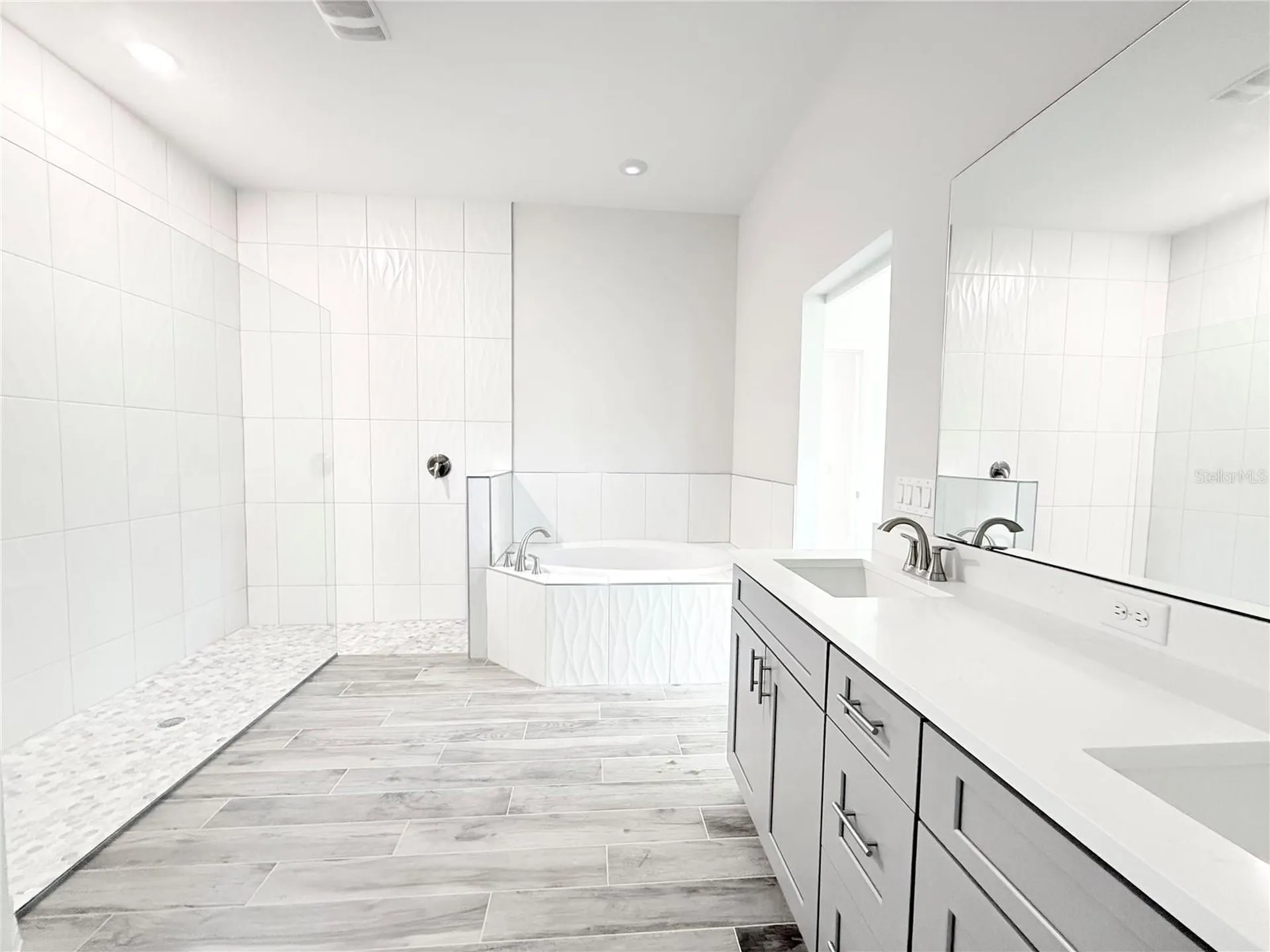 30280 W Bluebell Avenue Eustis FL 32736